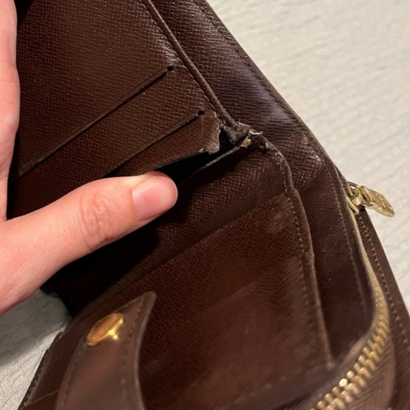 Authentic Louis Vuitton Damier Ebene Short Wallet - Picture 5 of 9